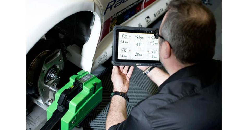 Bosch on the right track with new motorsport wheel alignment