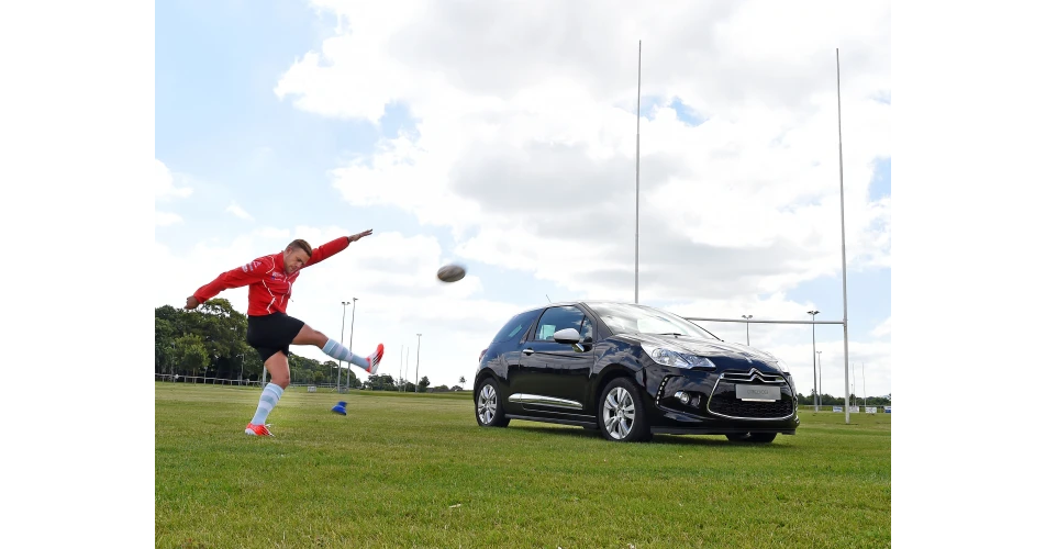 Ian Madigan scores with Citroen 