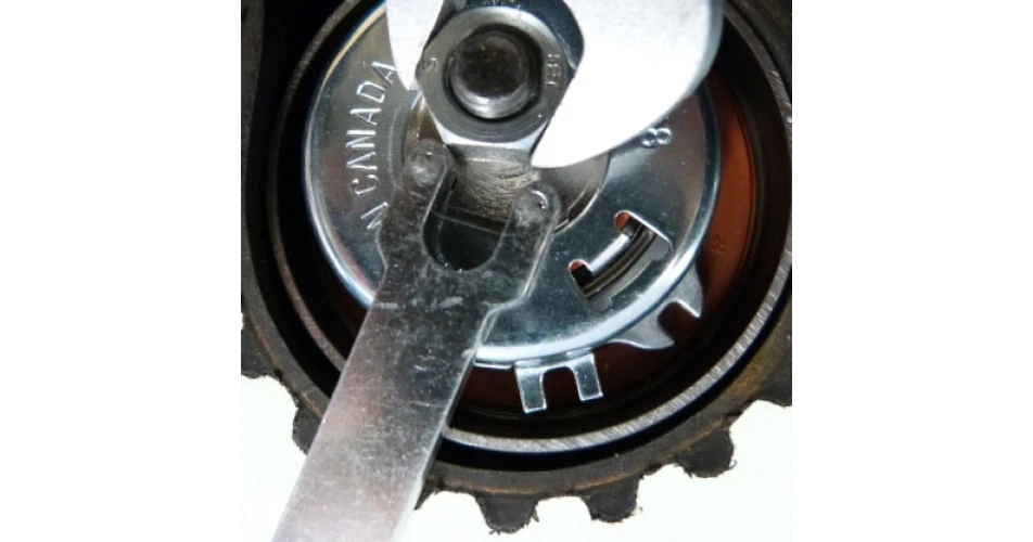 Fitment of piston rings & measurement of bearing clearance