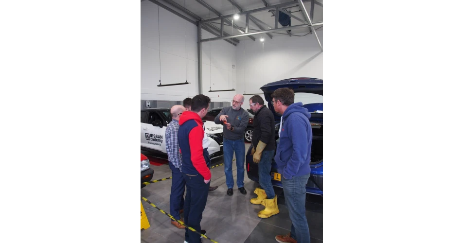 ELVES takes Electric Vehicle Dismantling Training to the Next Level