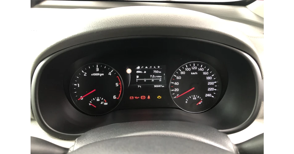 Economical touchscreen & instrument cluster repairs