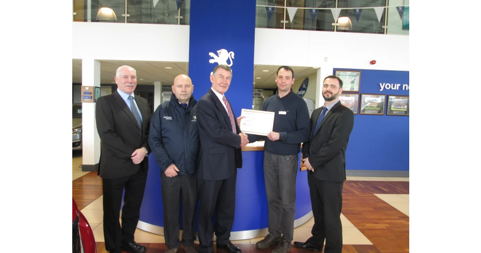 Three Peugeot Dealers win customer service awards