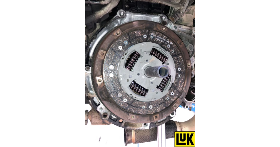 Clutch replacement Peugeot Partner 1.6 HDi 