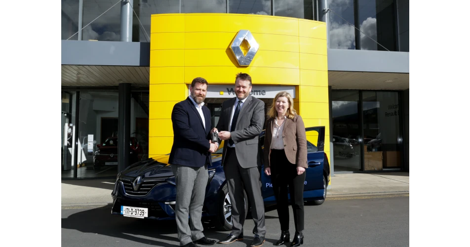 Pieta House collect new Renault M&eacute;gane Grand Coup&eacute;