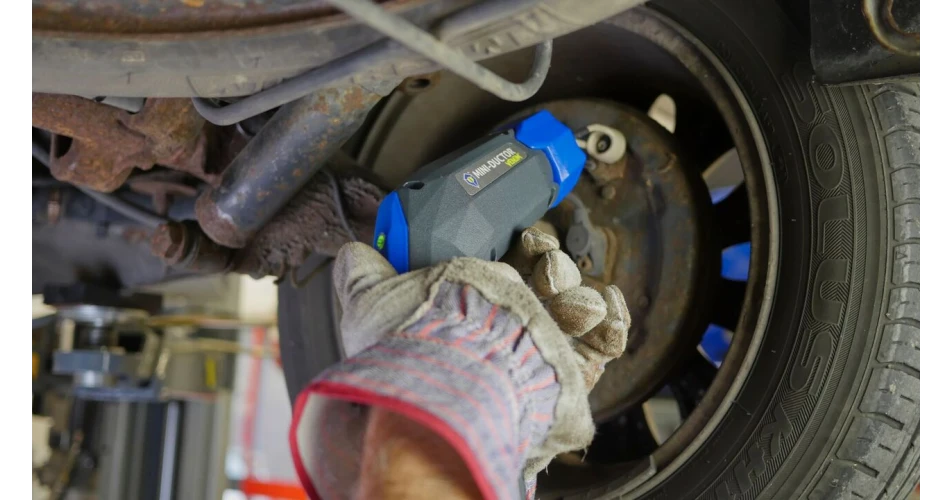 Safe removal of Brake Bleeder nuts with Mini-Ductor Venom - Autobiz.ie