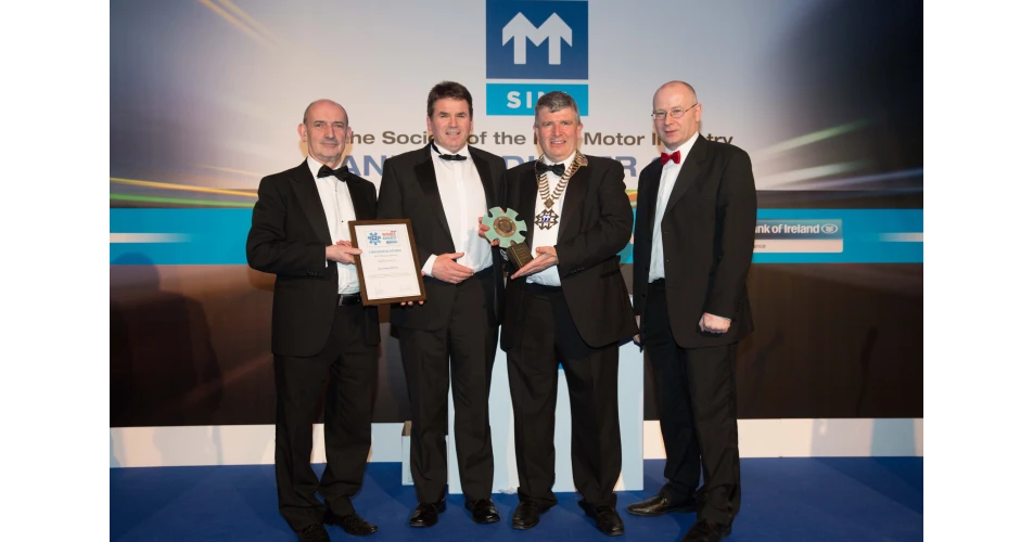 Red Abbey proud to receive SIMI Bodyshop of the Year Award