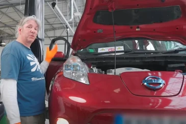 Bosch and Edd China demystify EV battery component repair