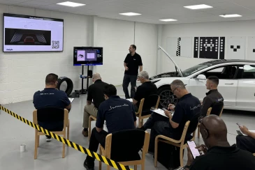 Delphi Academy launches new Tesla course