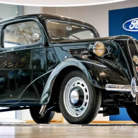 Dealer buys car back after 75 years<br />
&nbsp;