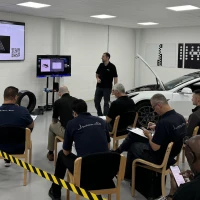 Delphi Academy launches new Tesla course